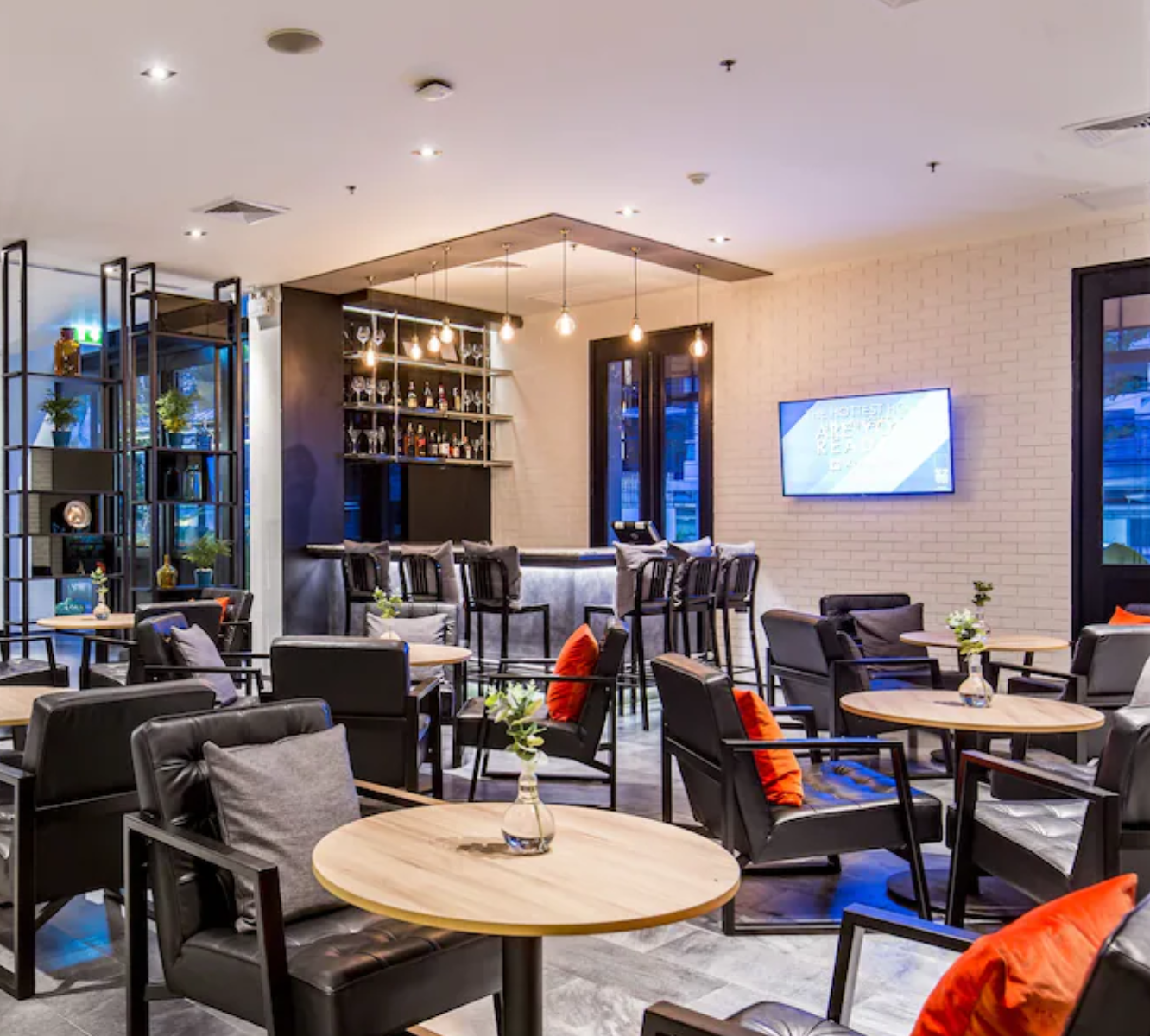 Accommodation at WESTMINSTER Cross Vibe Bangkok Sukhumvit Located Near Westminster College Bangkok